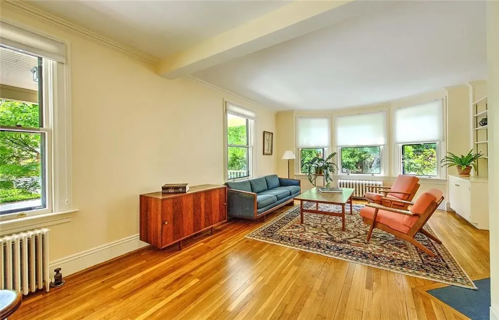 22 Irving Avenue Providence RI 02906