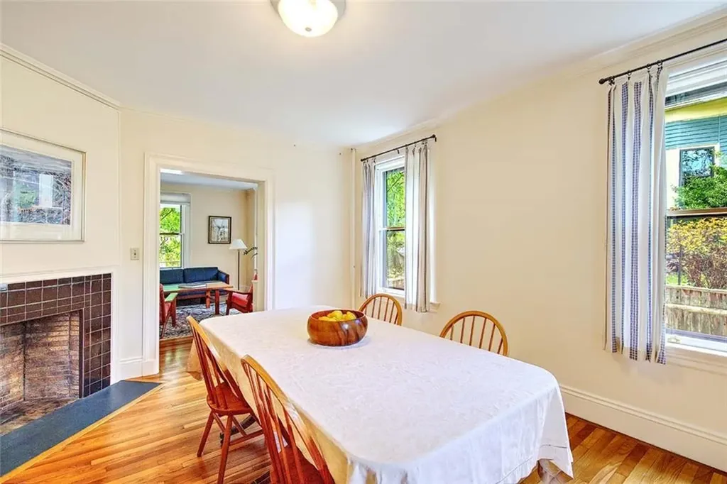 22 Irving Avenue Providence RI 02906