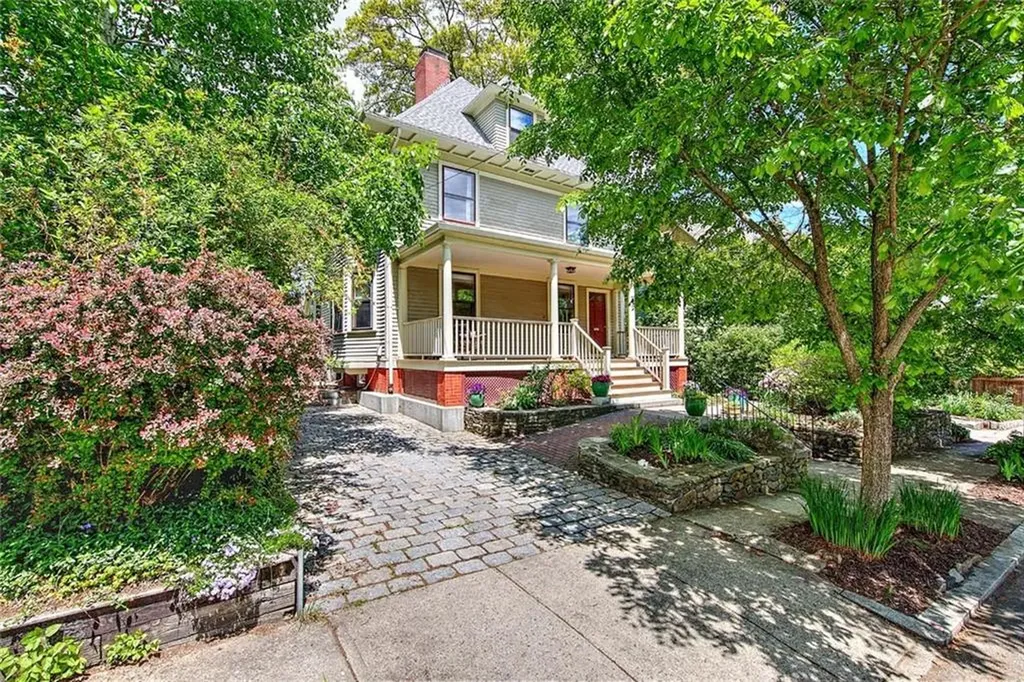 22 Irving Avenue Providence RI 02906