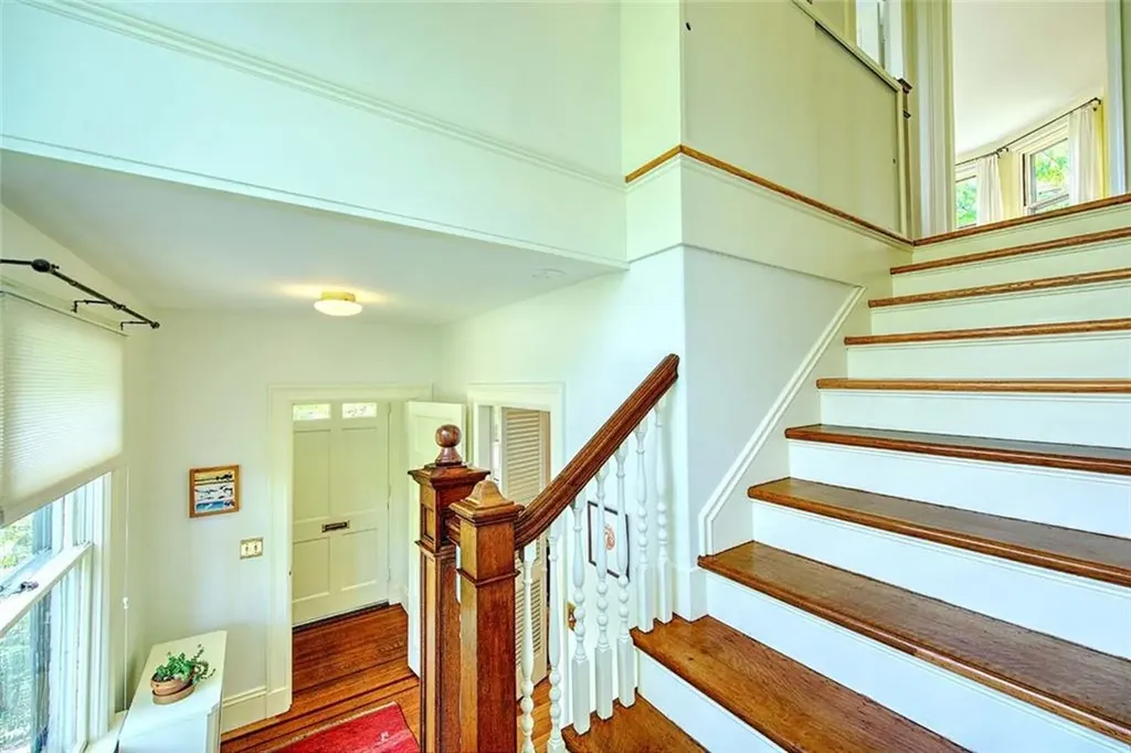 22 Irving Avenue Providence RI 02906