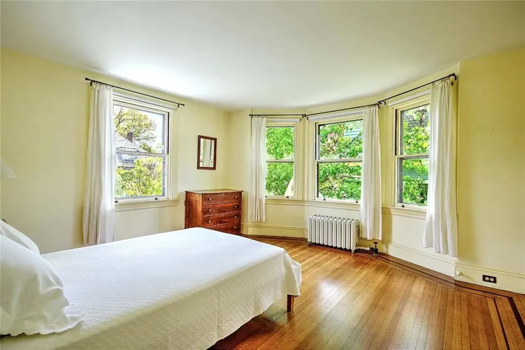22 Irving Avenue Providence RI 02906
