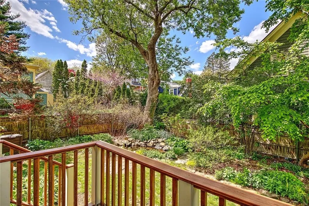 22 Irving Avenue Providence RI 02906