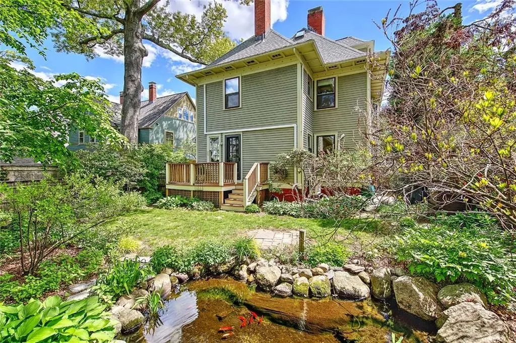 22 Irving Avenue Providence RI 02906