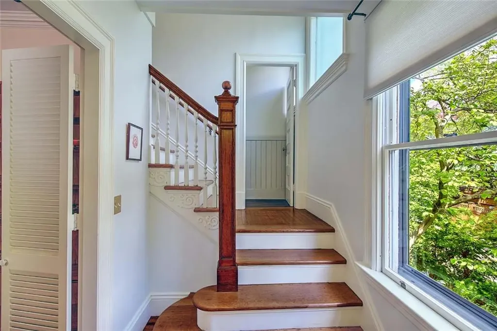 22 Irving Avenue Providence RI 02906