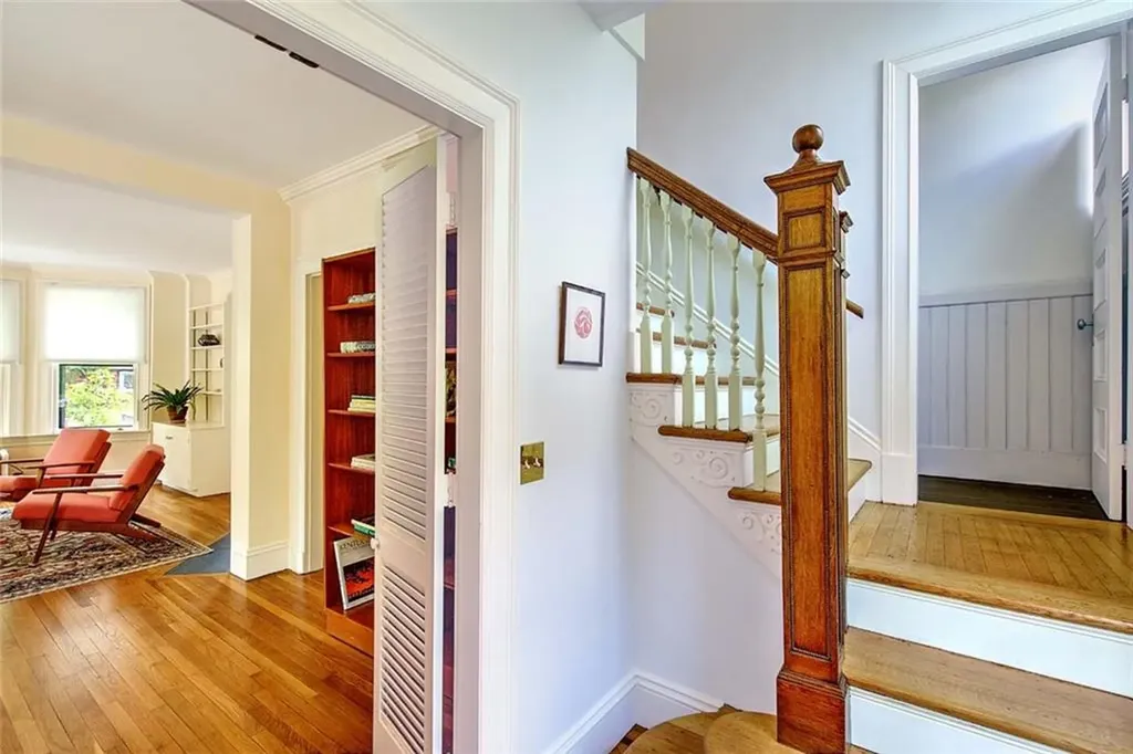 22 Irving Avenue Providence RI 02906