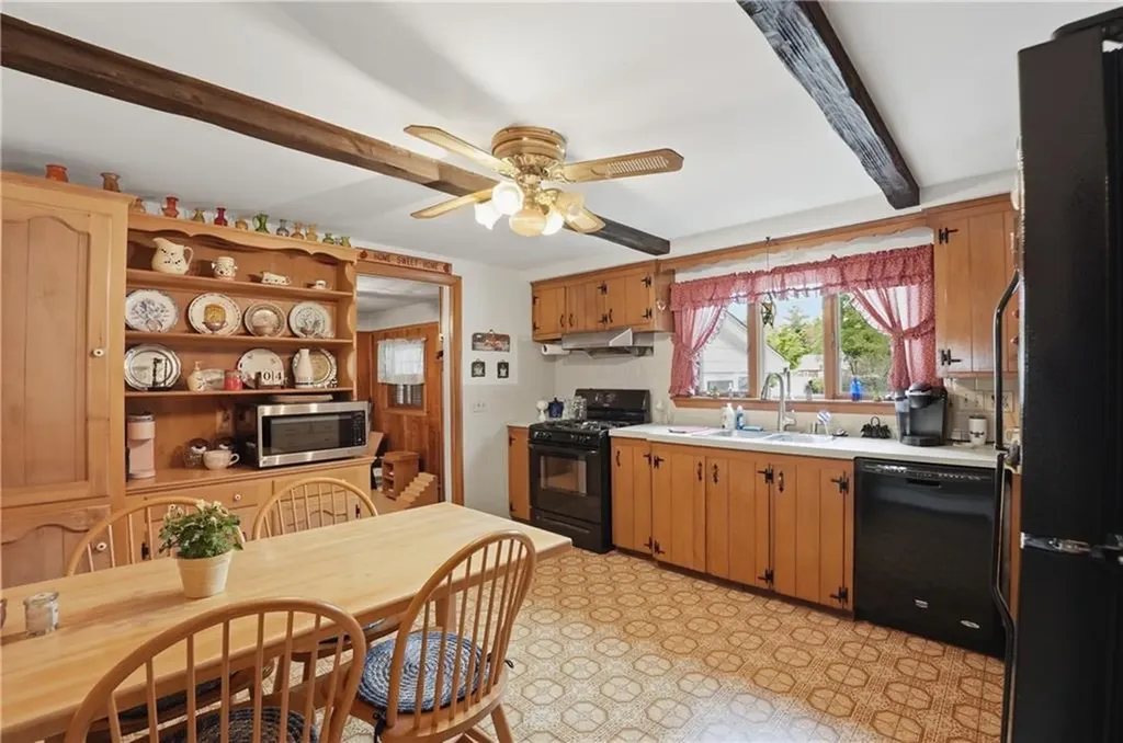 13 Peach Orchard Drive East Providence RI 02915