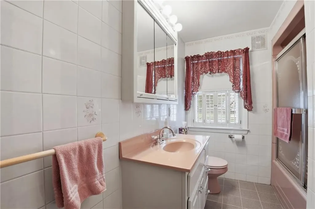 13 Peach Orchard Drive East Providence RI 02915
