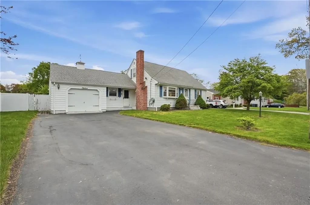 13 Peach Orchard Drive East Providence RI 02915