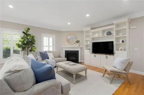161 Seawynds Drive North Kingstown RI 02852