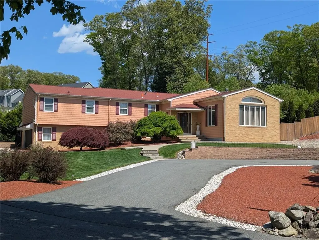 125 Old Mendon Road Cumberland RI 02864
