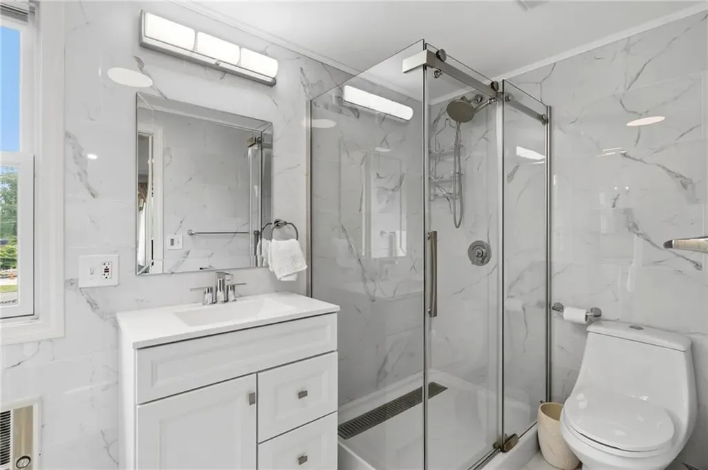 125 Old Mendon Road Cumberland RI 02864