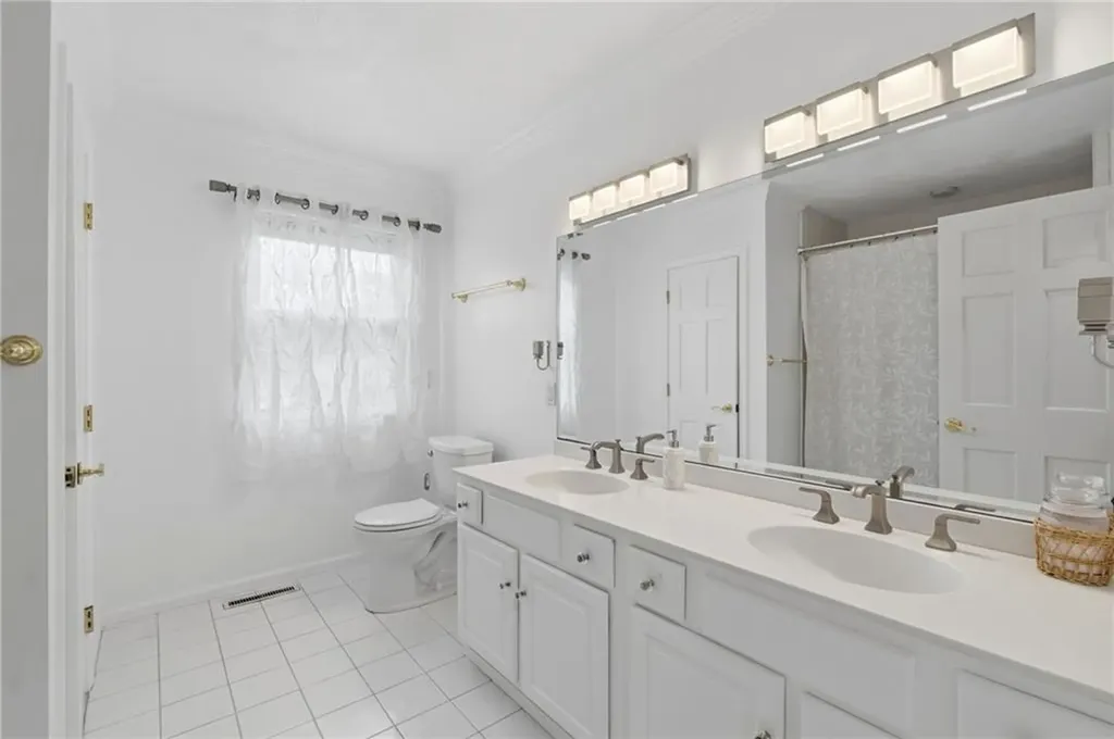 125 Old Mendon Road Cumberland RI 02864