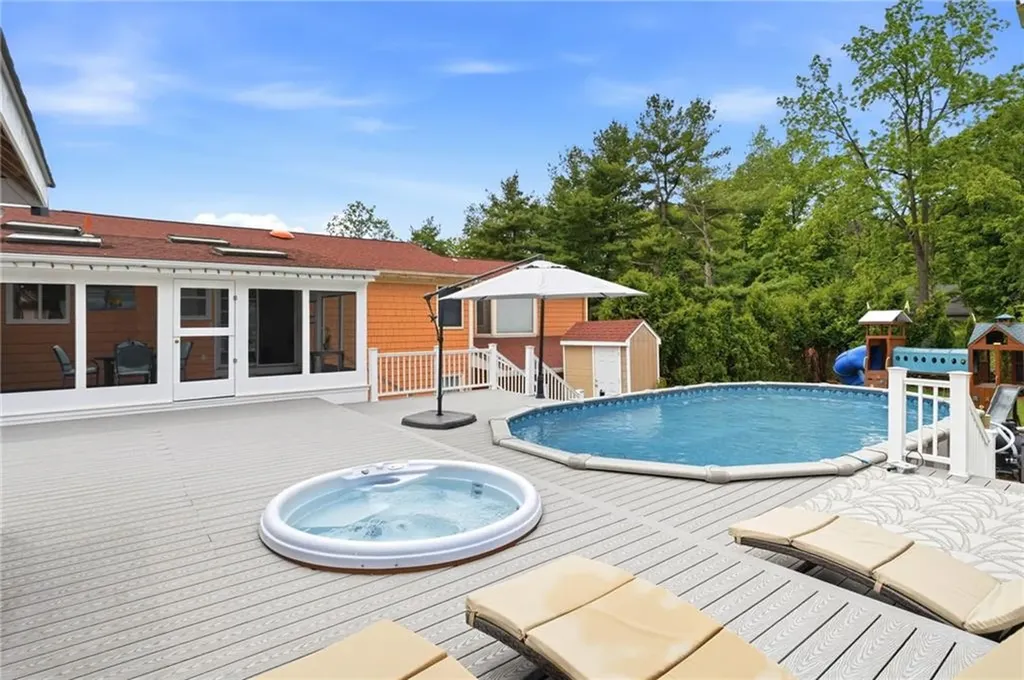125 Old Mendon Road Cumberland RI 02864