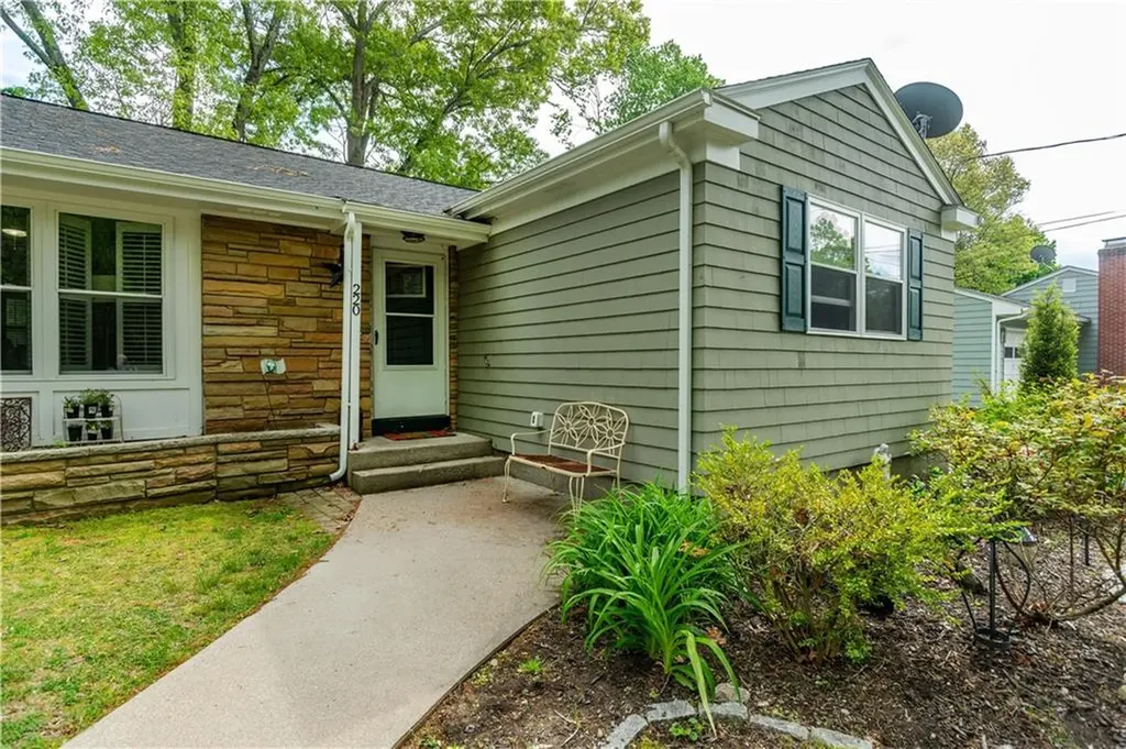 220 Alvin Street Warwick RI 02886