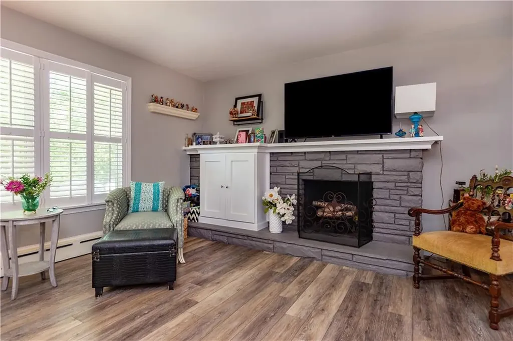 220 Alvin Street Warwick RI 02886