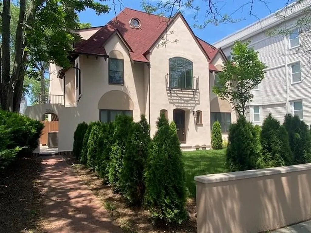 206 Waterman Street Providence RI 02906