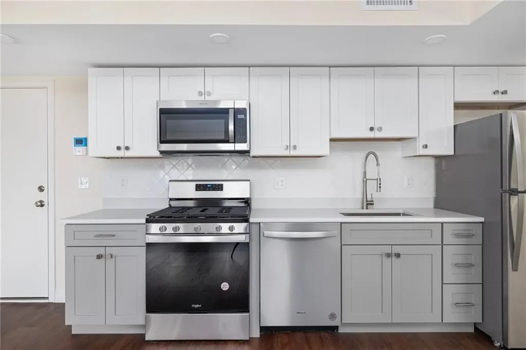 206 Waterman Street Providence RI 02906