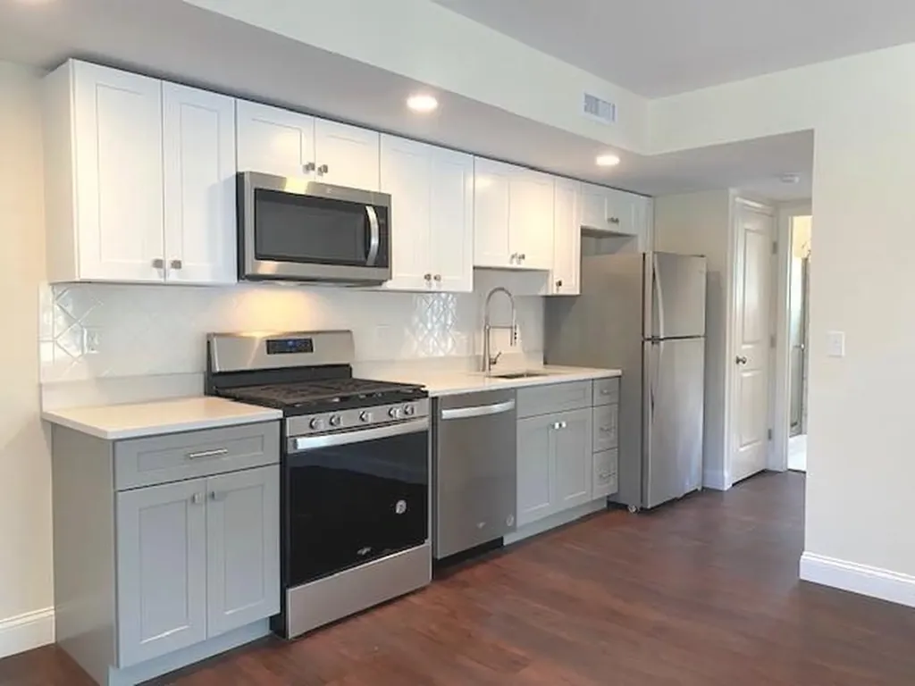 206 Waterman Street Providence RI 02906