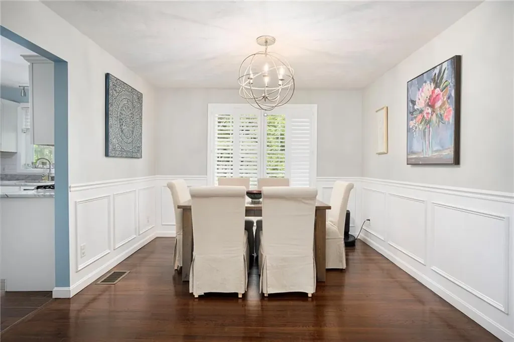 23 Clinton Avenue Scituate RI 02831