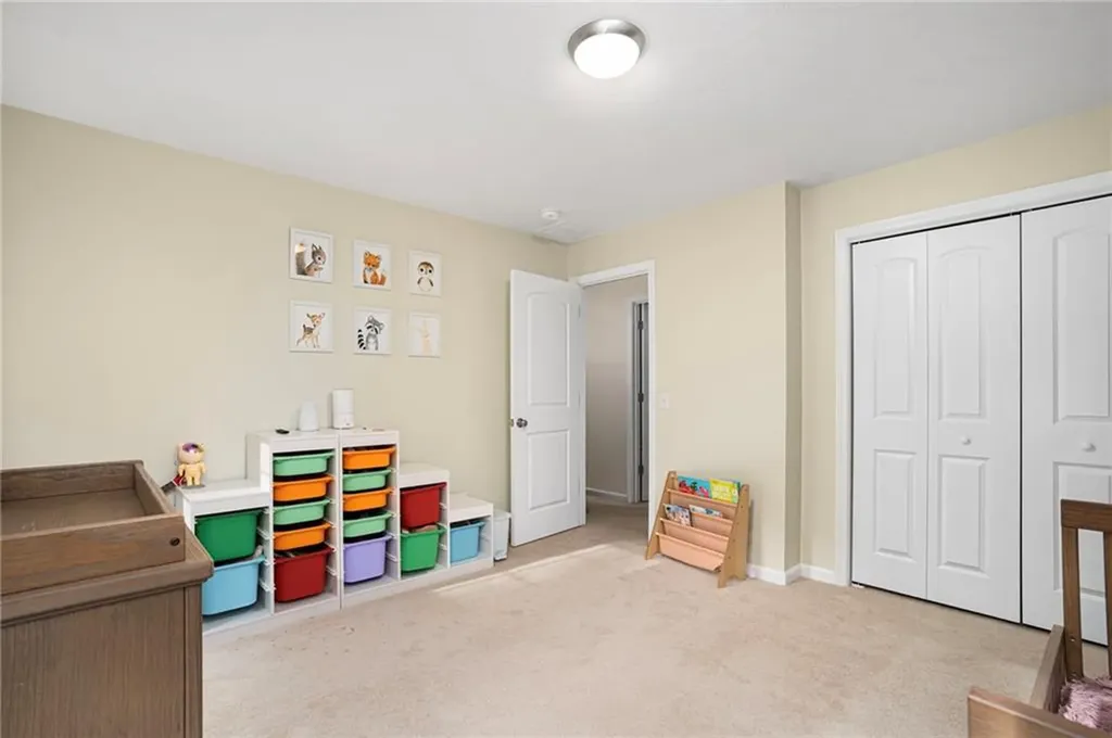 23 Clinton Avenue Scituate RI 02831