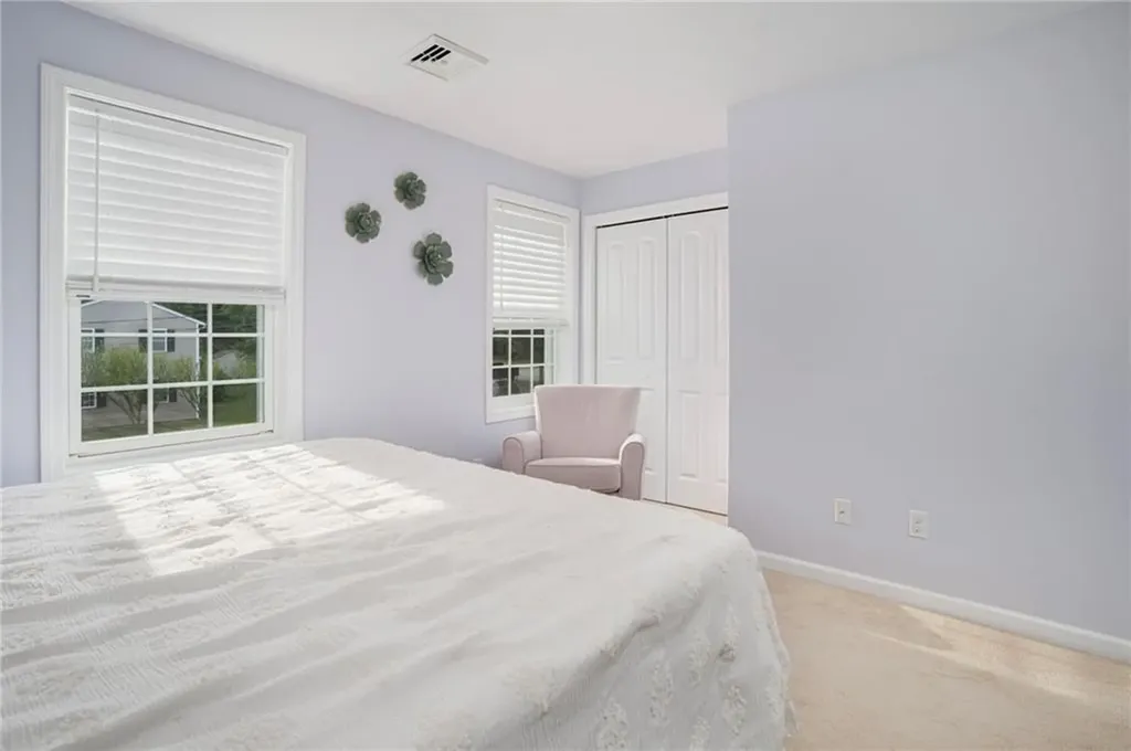 23 Clinton Avenue Scituate RI 02831