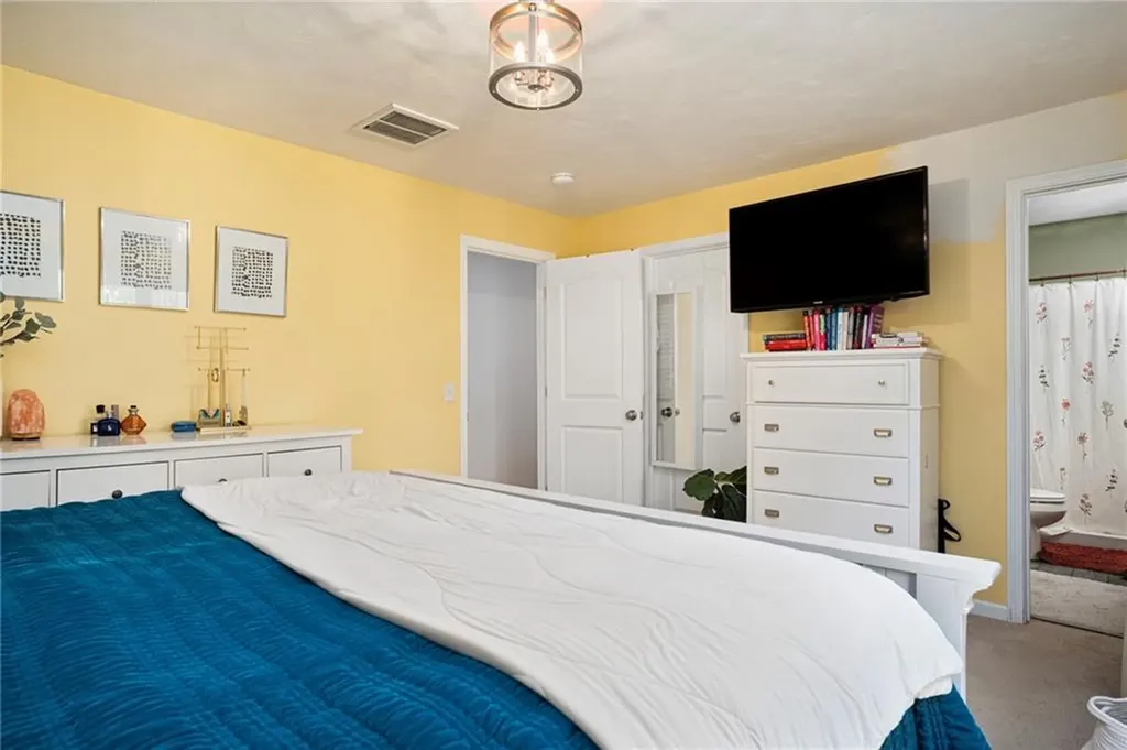 23 Clinton Avenue Scituate RI 02831