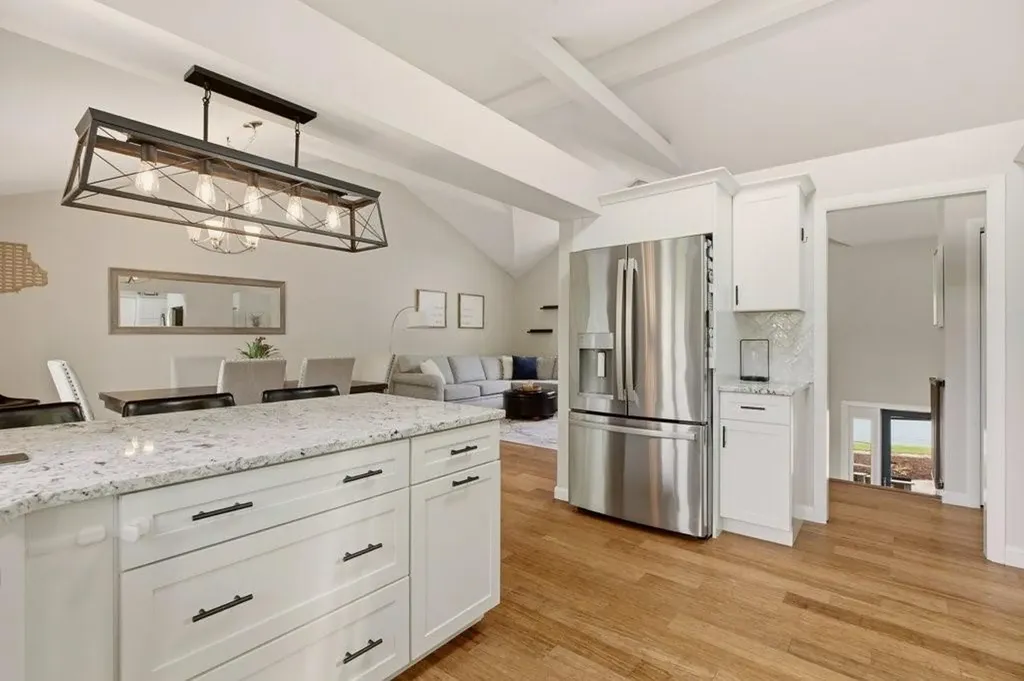 7 Friar Tuck Road Warwick RI 02886