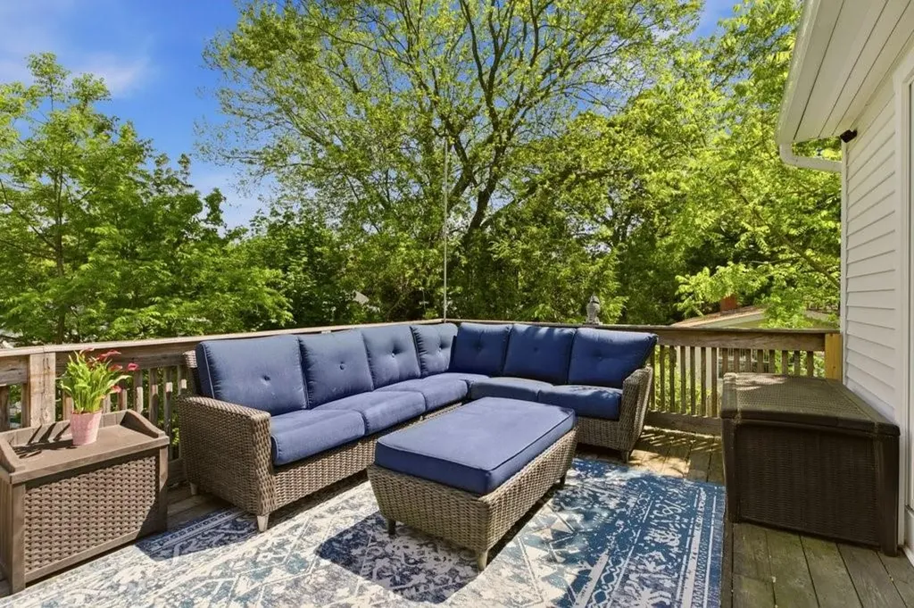 7 Friar Tuck Road Warwick RI 02886