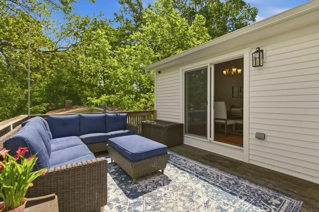 7 Friar Tuck Road Warwick RI 02886