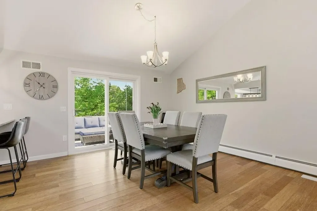 7 Friar Tuck Road Warwick RI 02886