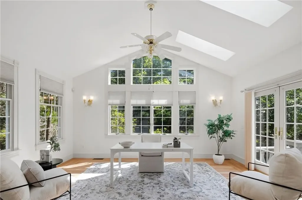 396 Love Lane Warwick RI 02818