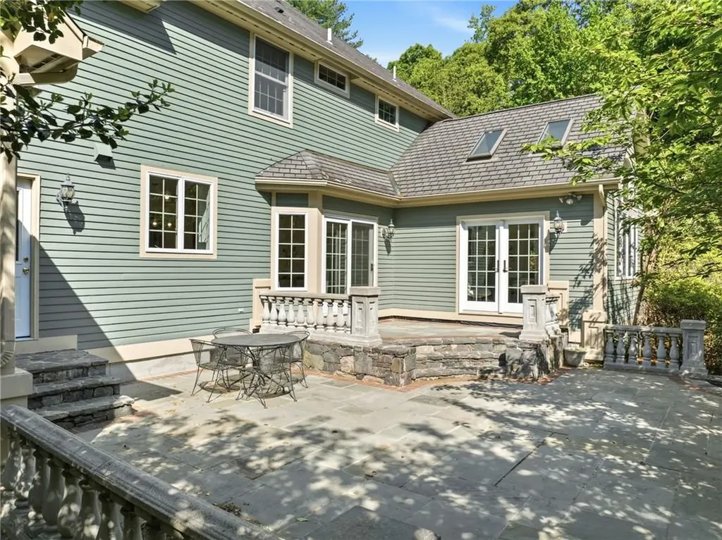396 Love Lane Warwick RI 02818