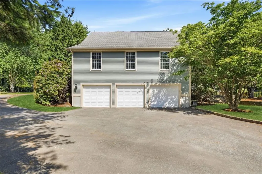 396 Love Lane Warwick RI 02818