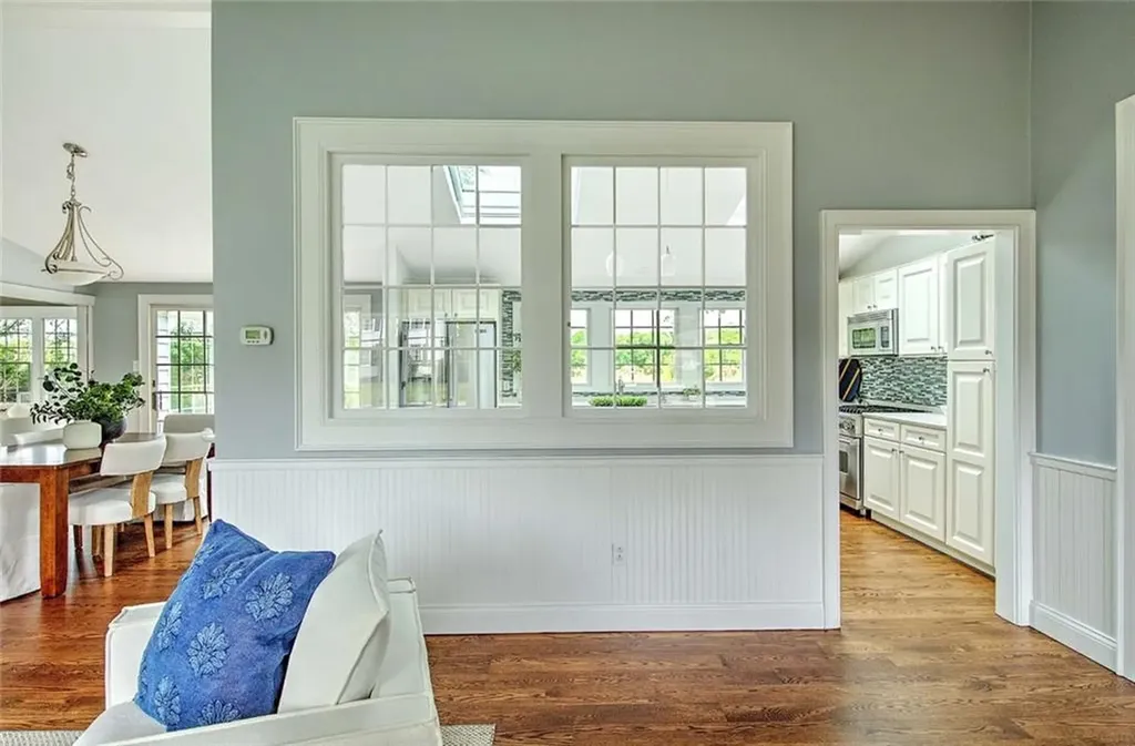 33 Meadowbrook Drive Barrington RI 02806
