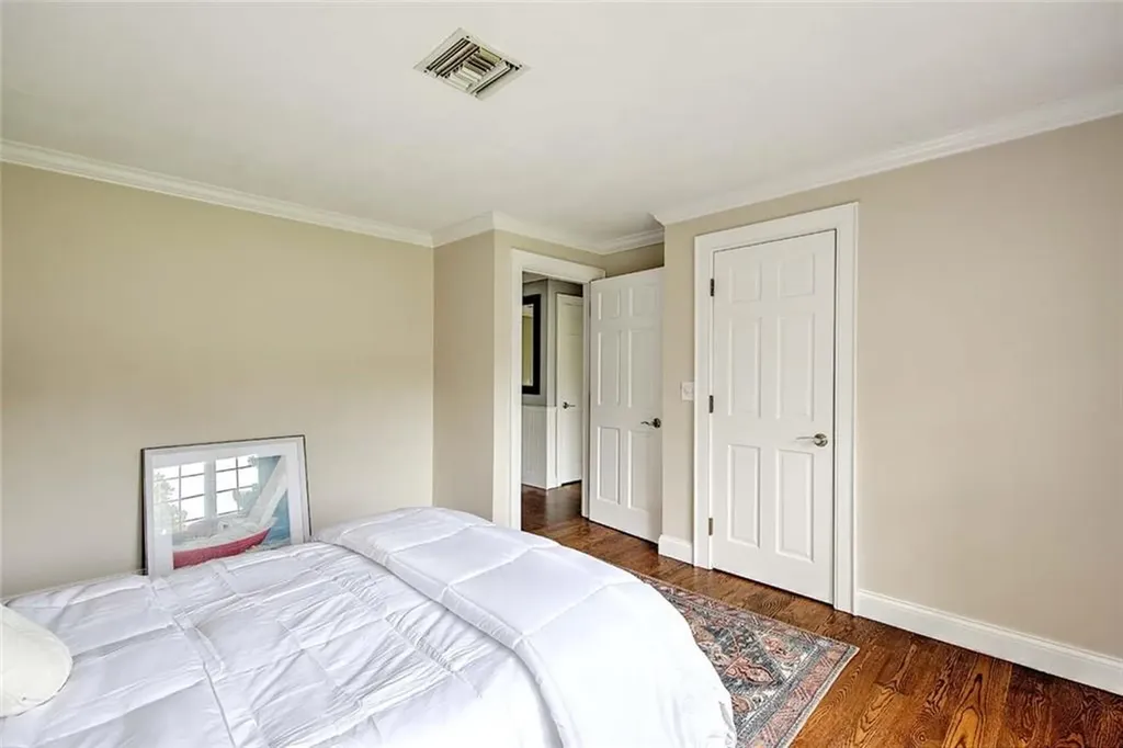 33 Meadowbrook Drive Barrington RI 02806