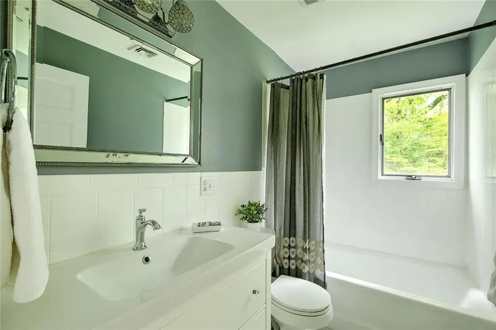 33 Meadowbrook Drive Barrington RI 02806
