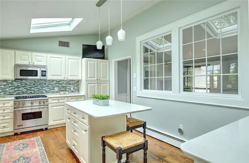 33 Meadowbrook Drive Barrington RI 02806