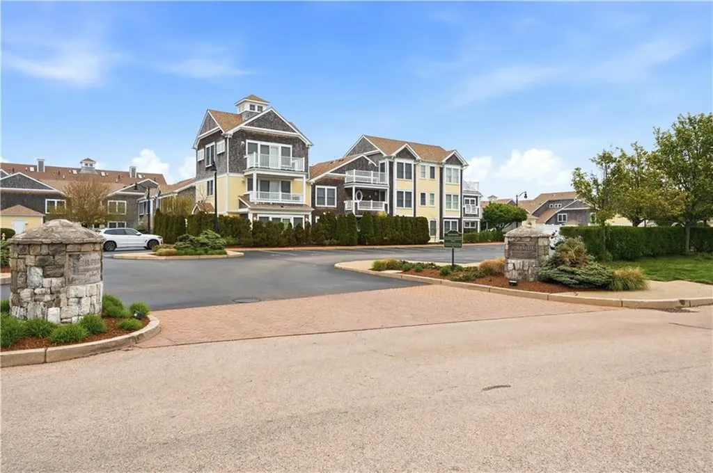 20 Narragansett Avenue Narragansett RI 02882