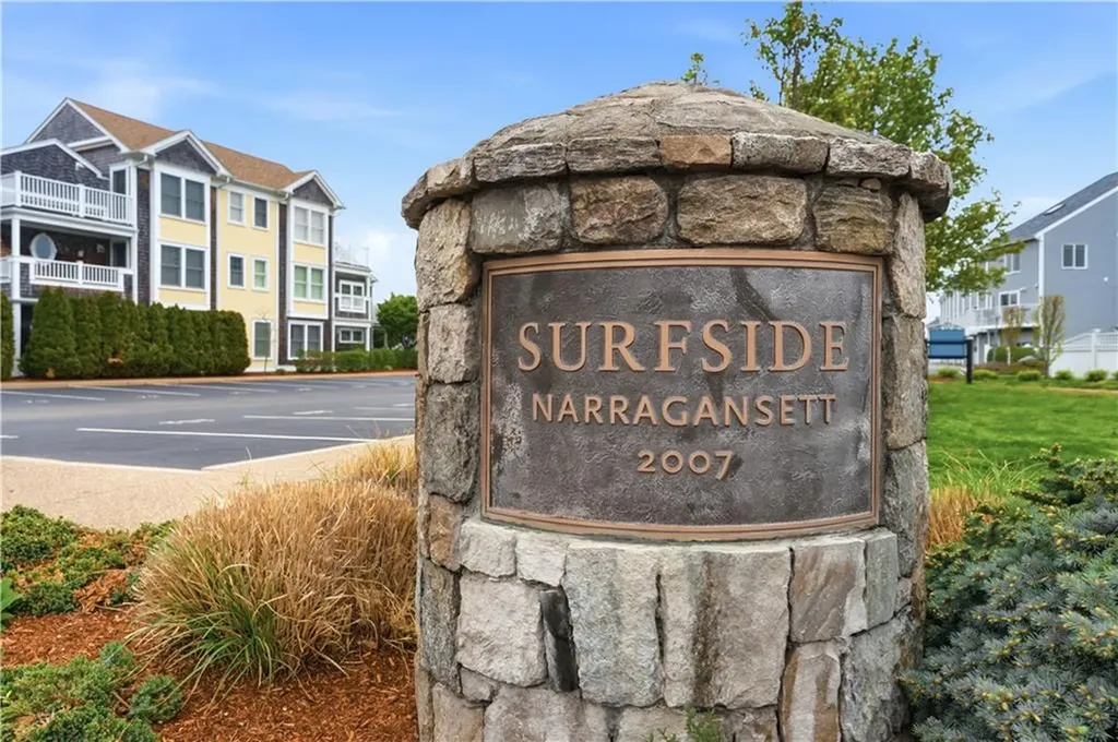 20 Narragansett Avenue Narragansett RI 02882
