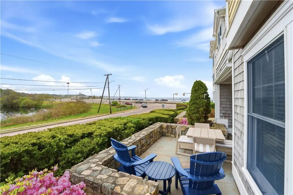 20 Narragansett Avenue Narragansett RI 02882
