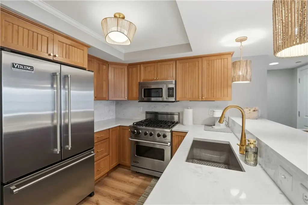 20 Narragansett Avenue Narragansett RI 02882