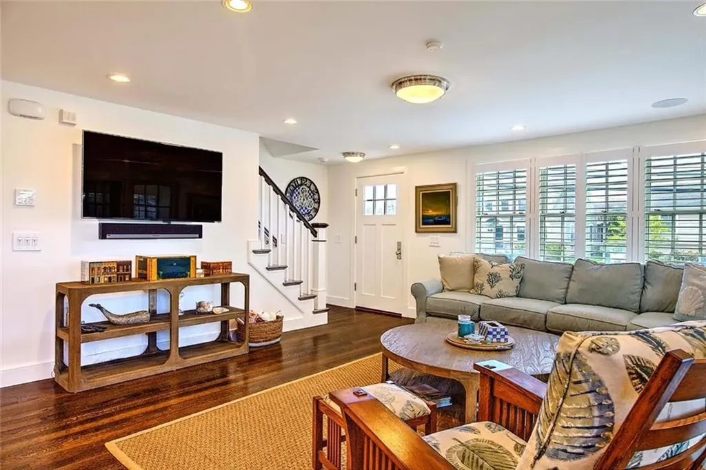 228 Bonnet Point Road Narragansett RI 02882