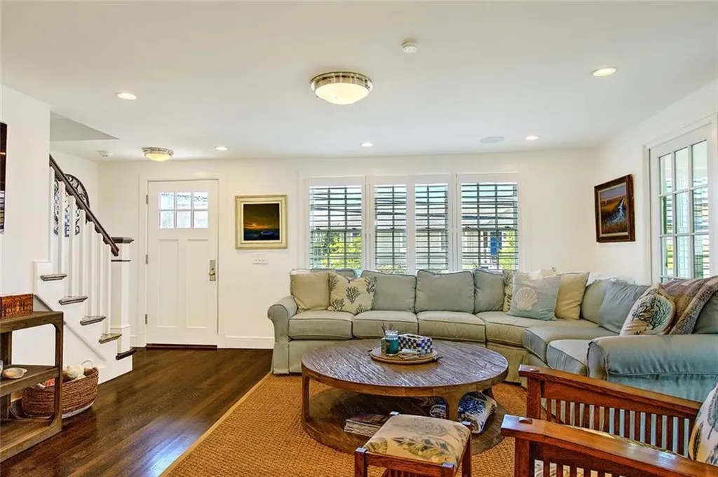 228 Bonnet Point Road Narragansett RI 02882