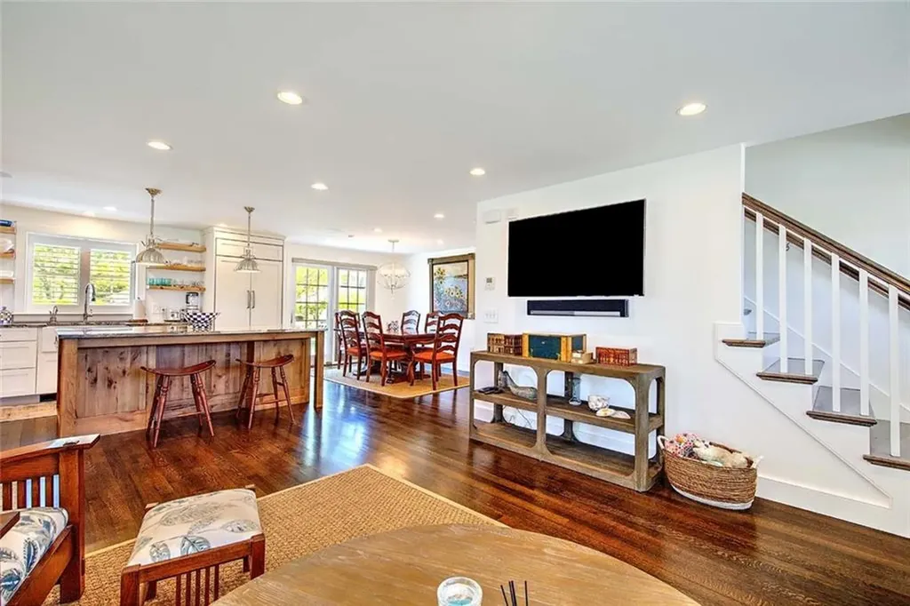 228 Bonnet Point Road Narragansett RI 02882
