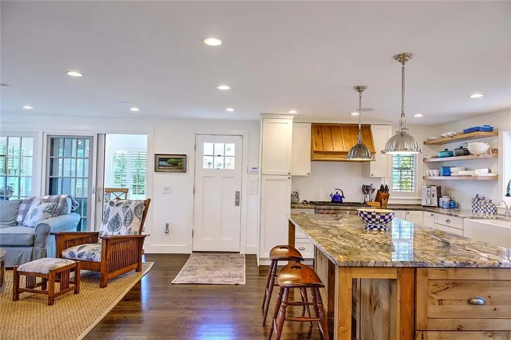 228 Bonnet Point Road Narragansett RI 02882