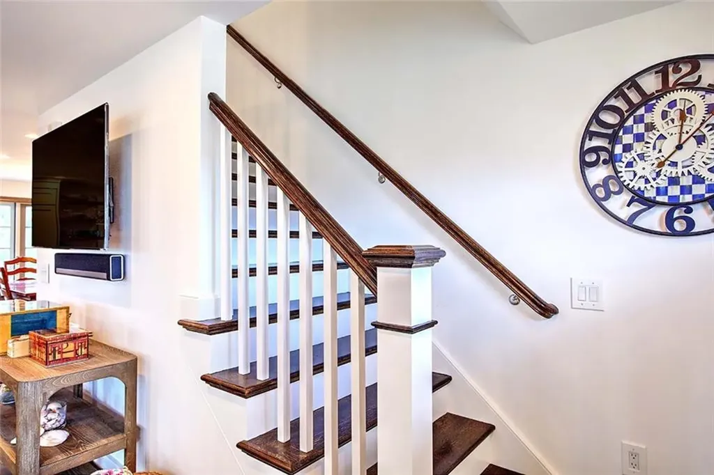 228 Bonnet Point Road Narragansett RI 02882