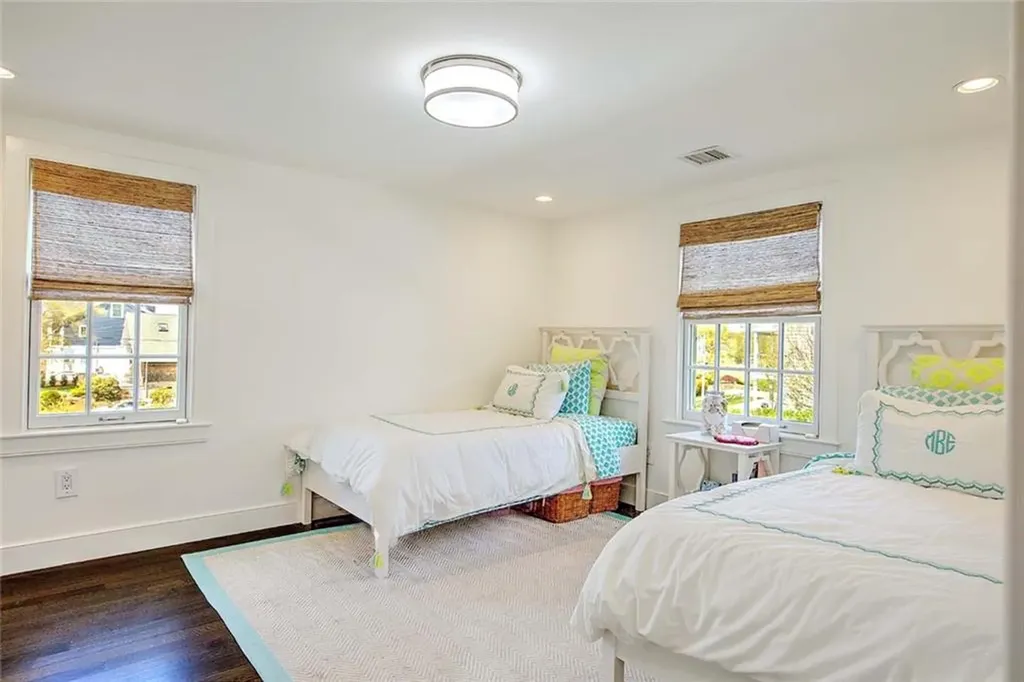 228 Bonnet Point Road Narragansett RI 02882
