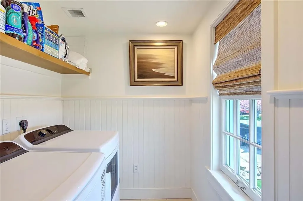 228 Bonnet Point Road Narragansett RI 02882