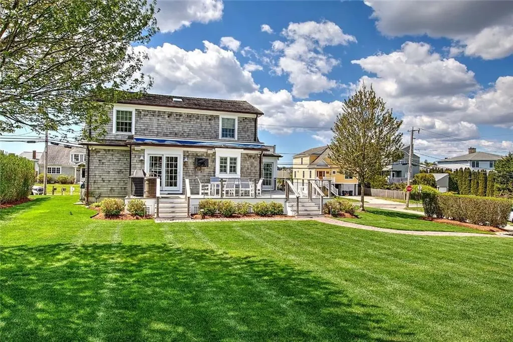 228 Bonnet Point Road Narragansett RI 02882