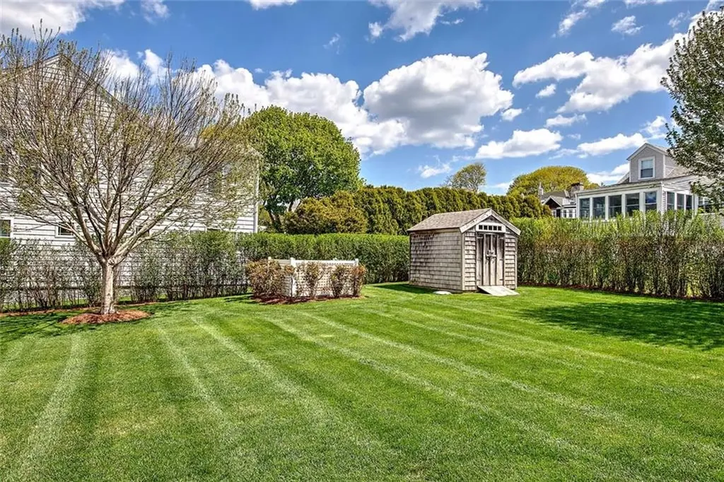 228 Bonnet Point Road Narragansett RI 02882